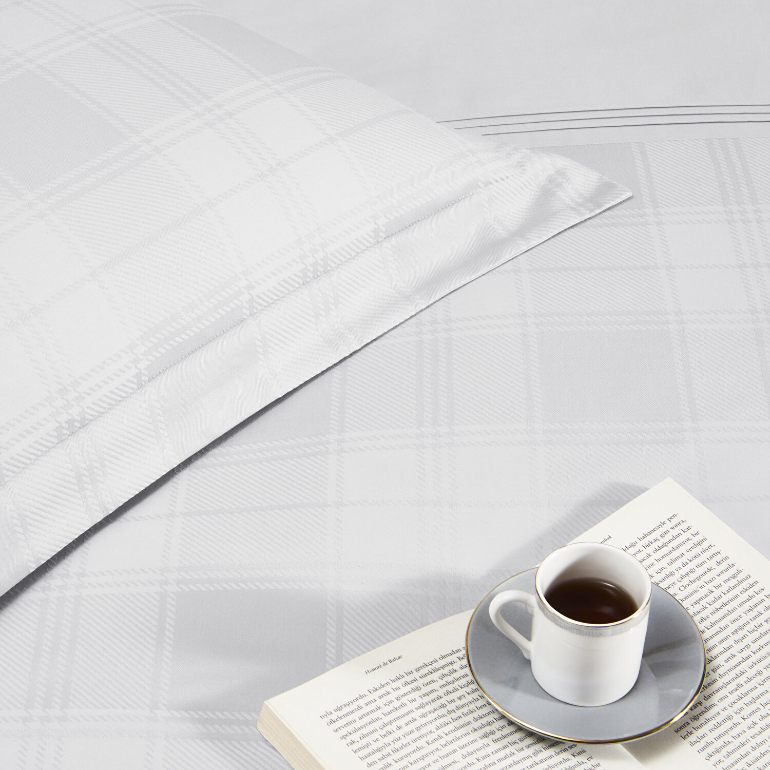 Taç Carly Jakar Çift Kişilik Nevresim Takımı Beyaz