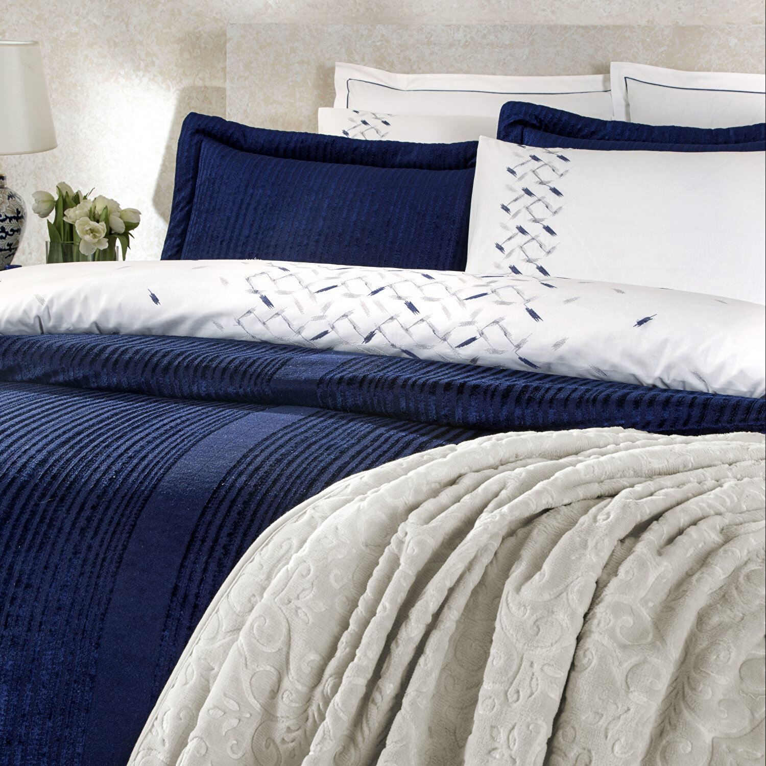 Taç Sirius Abiye Çeyiz Seti Lacivert