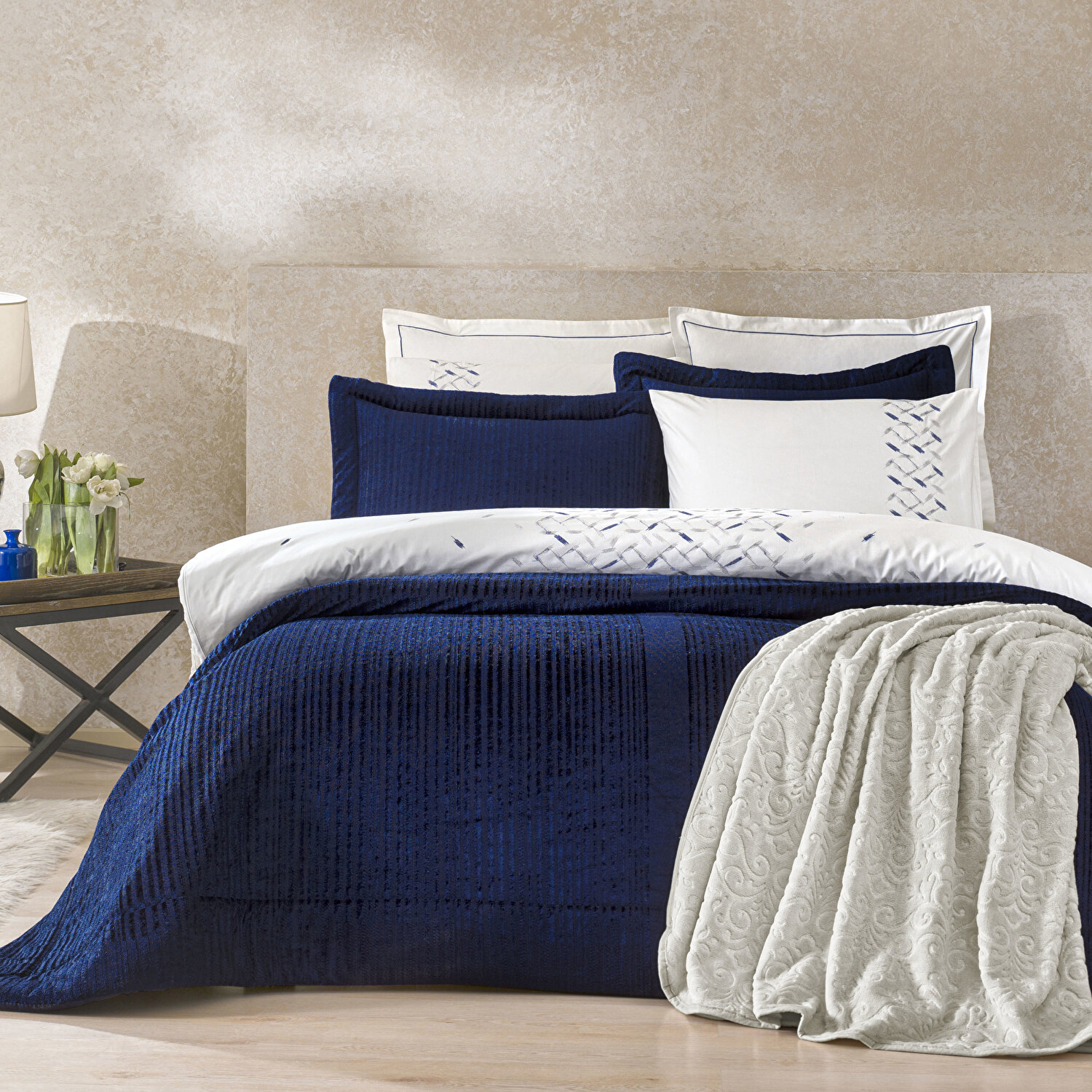 Taç Sirius Abiye Çeyiz Seti Lacivert