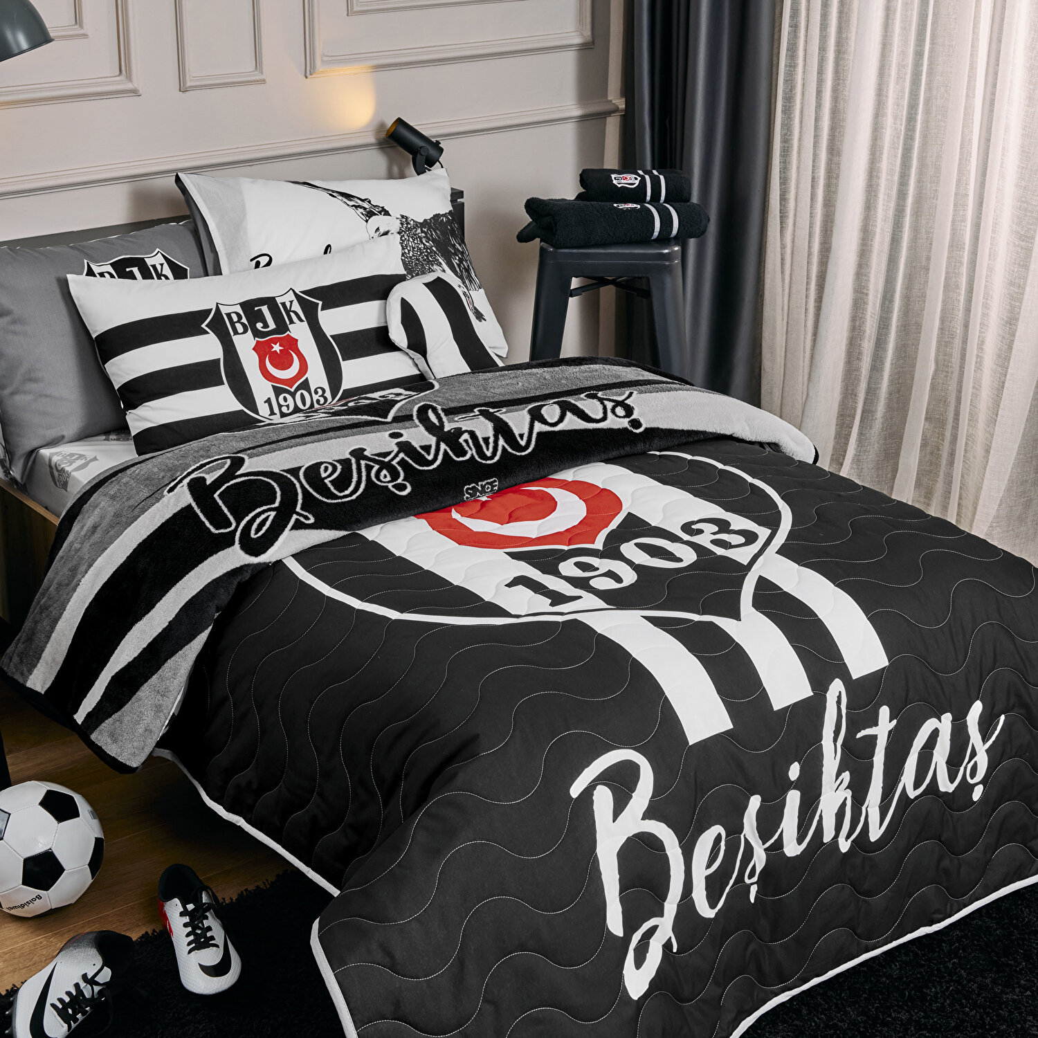 Taç Lisanslı Beşiktaş Kartal Tek Kişilik Pamuk Nevresim Takımı