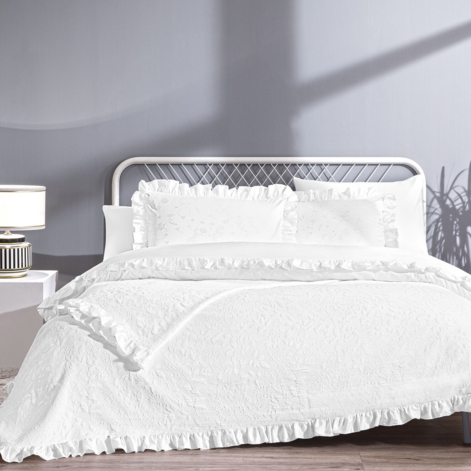 Taç Octavia Yatak Örtülü Çift Kişilik Nevresim Seti Beyaz