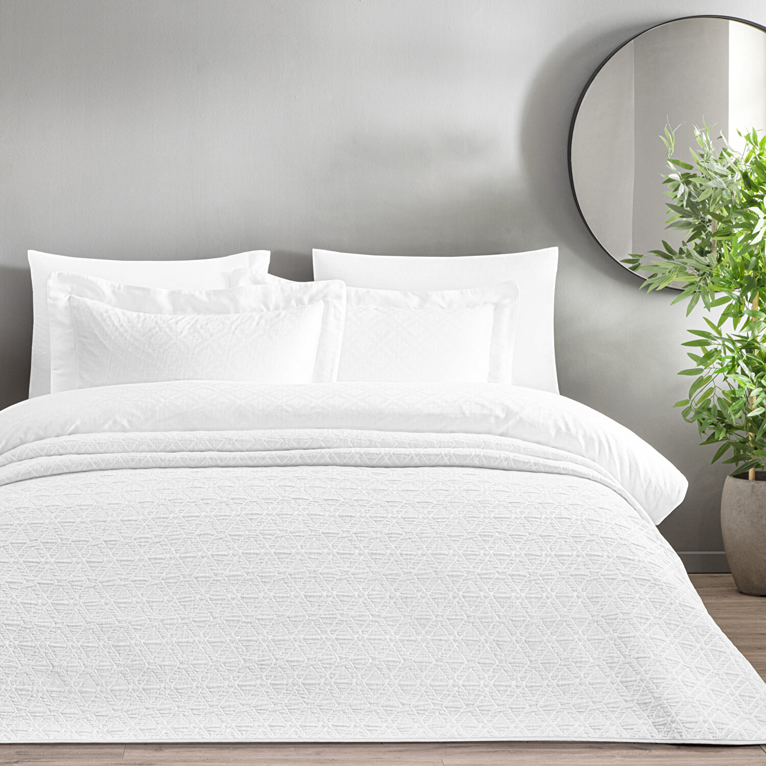 Taç Bellamy Yatak Örtülü Çift Kişilik Nevresim Seti Beyaz