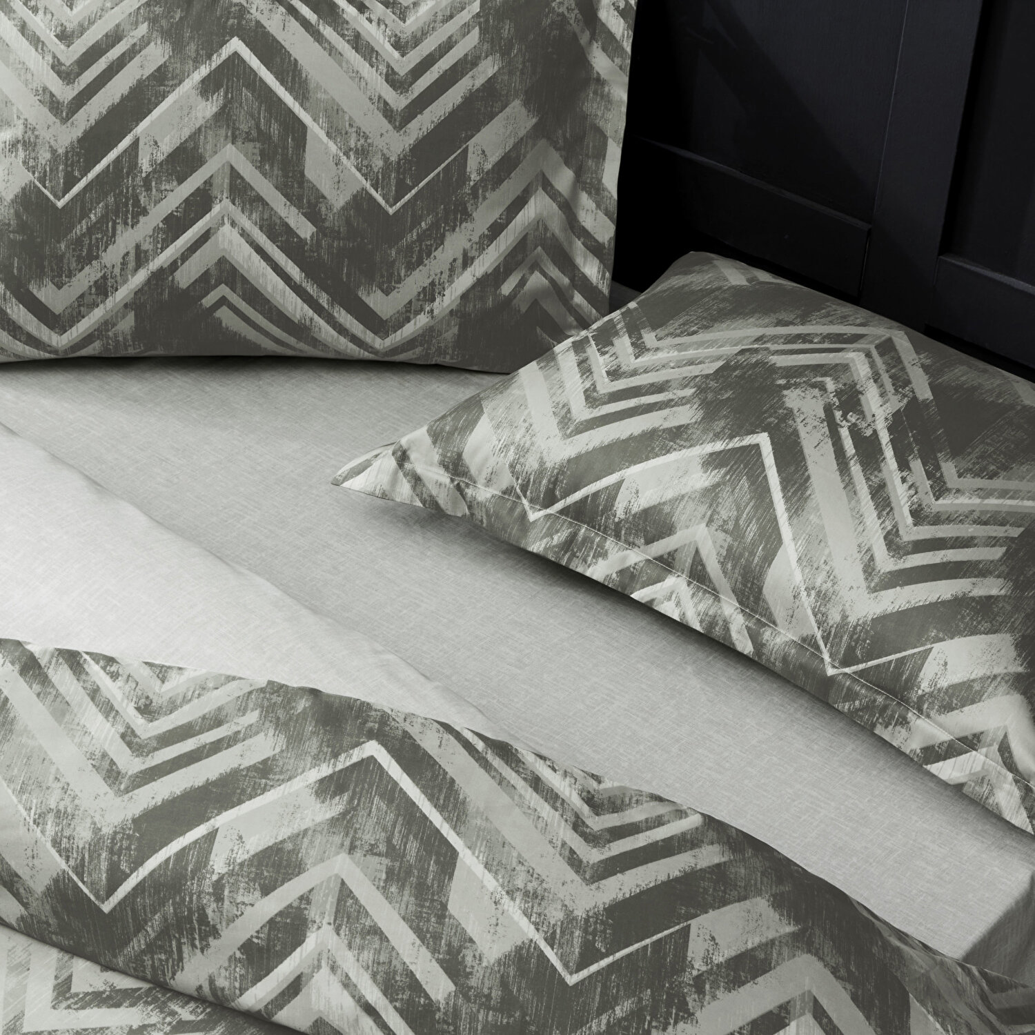 Taç Edith Saten Çift Kişilik Nevresim Takımı Antrasit