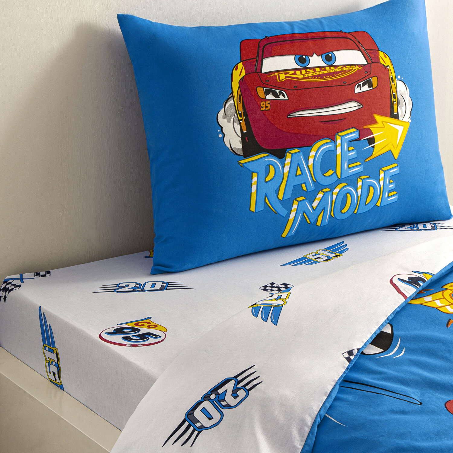 Taç Lisanslı Disney Cars Let' s Race Tek Kişilik Pamuk Nevresim Takımı