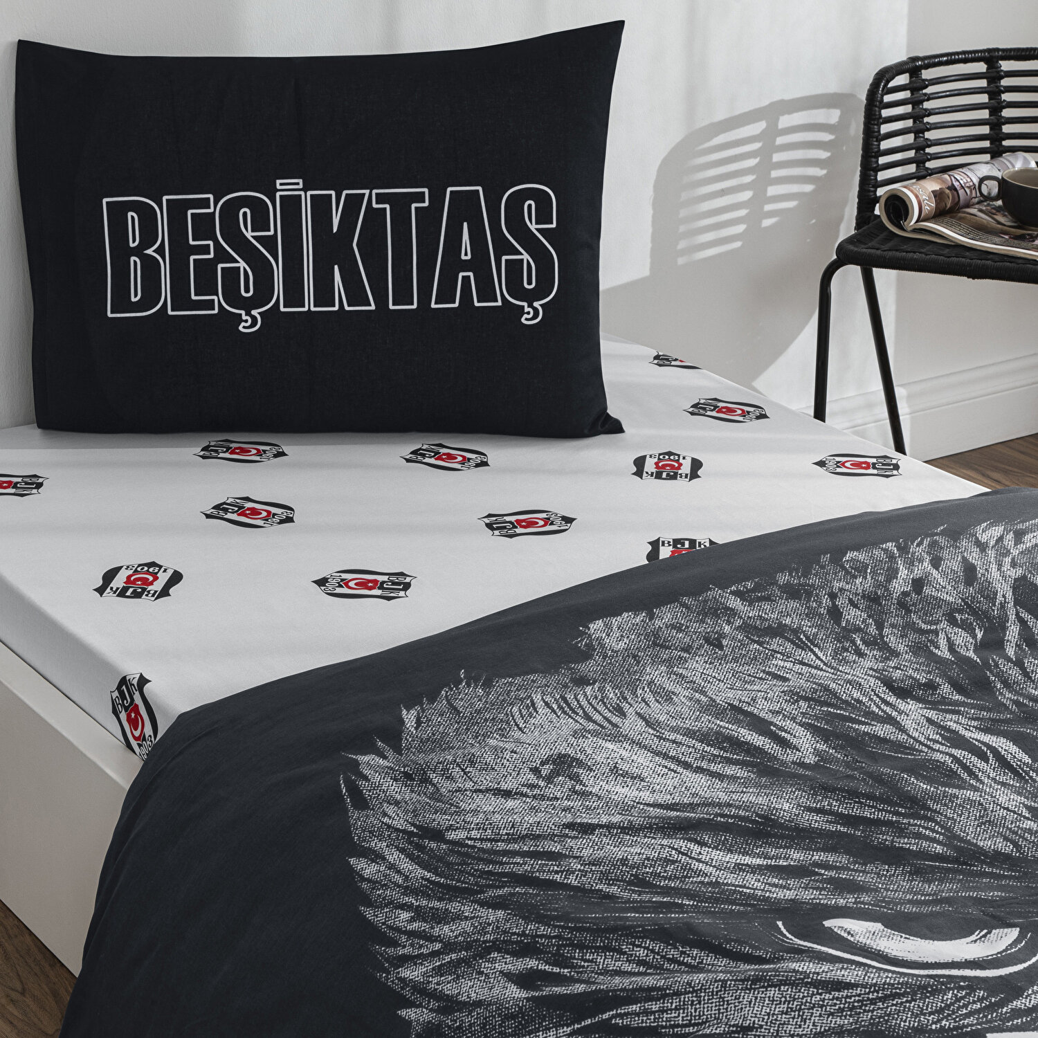 Lisanslı Bjk Şanslı Kartal Nevresim Takımı Tek Kişilik