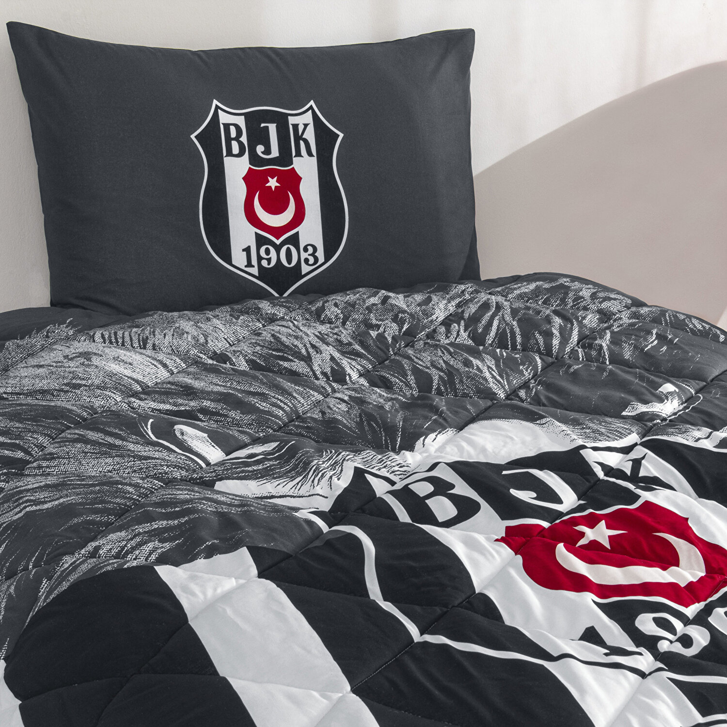 Lisanslı Bjk Şanslı Kartal Yorgan Seti Tek Kişilik