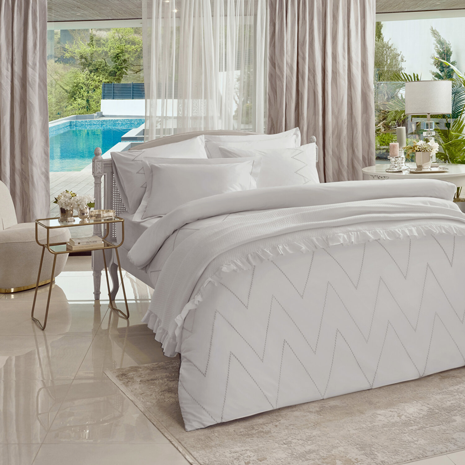 Taç Rosetta Yatak Örtülü Çift Kişilik Nevresim Seti Beyaz