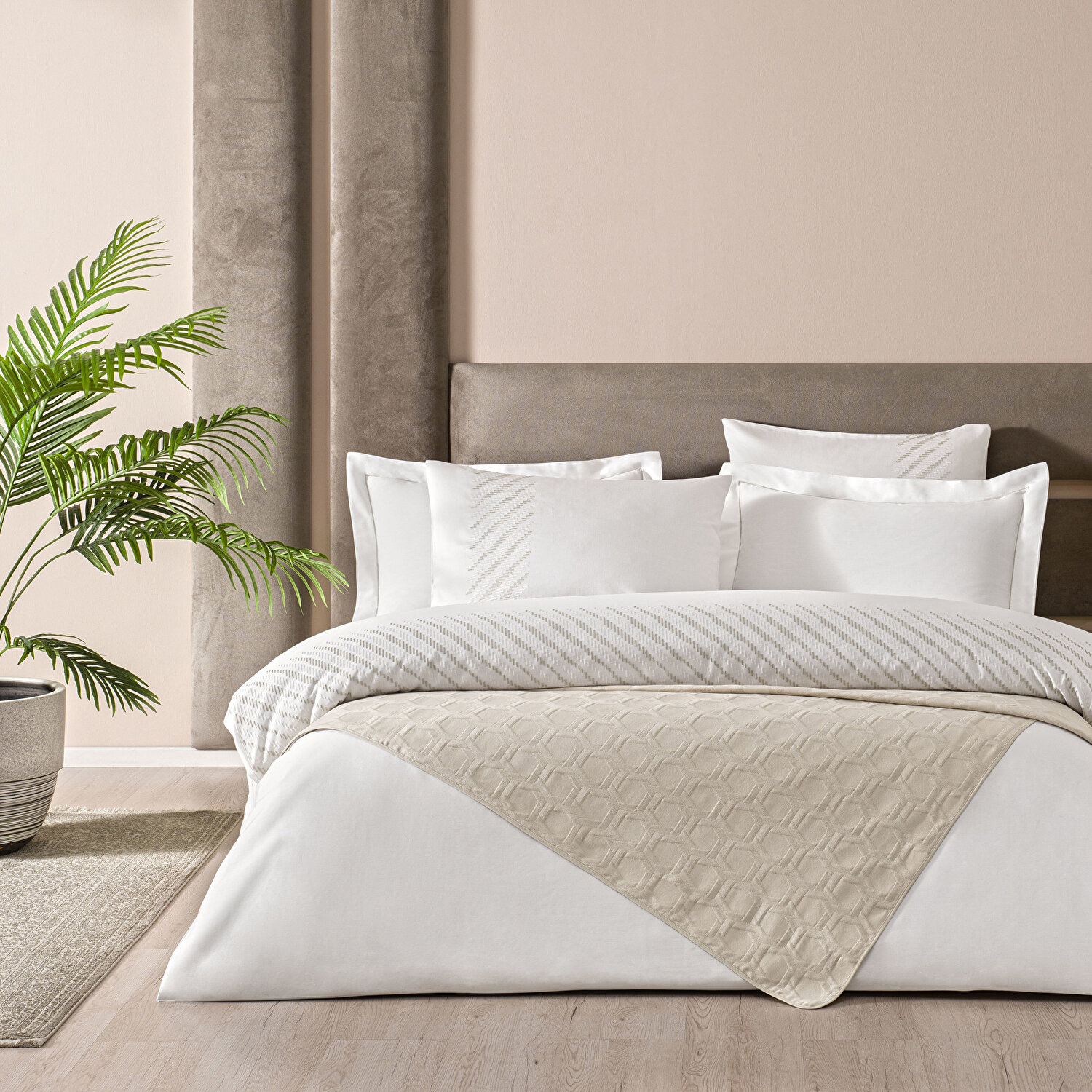 Taç Julietta Yatak Örtülü Çift Kişilik Nevresim Seti Bej