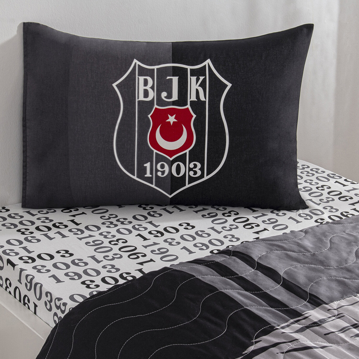 Taç Lisanslı Beşiktaş Kartal Complete Set