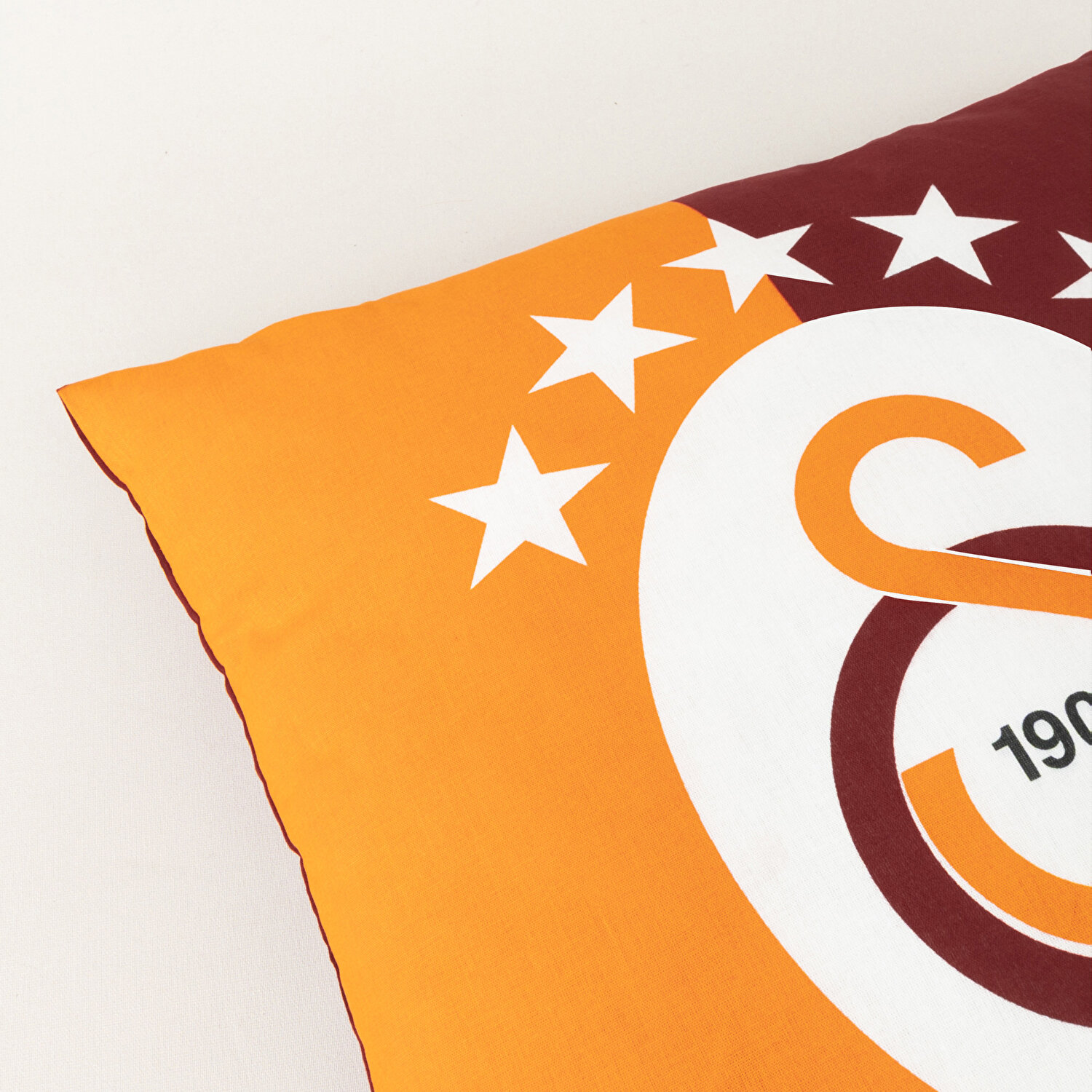 Taç Lisanslı 5.Yıldız Galatasaray 40x40 Kırlent