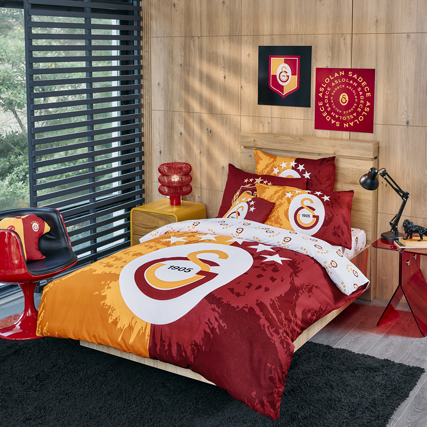 Taç Lisanslı 5.Yıldız Galatasaray 40x40 Kırlent