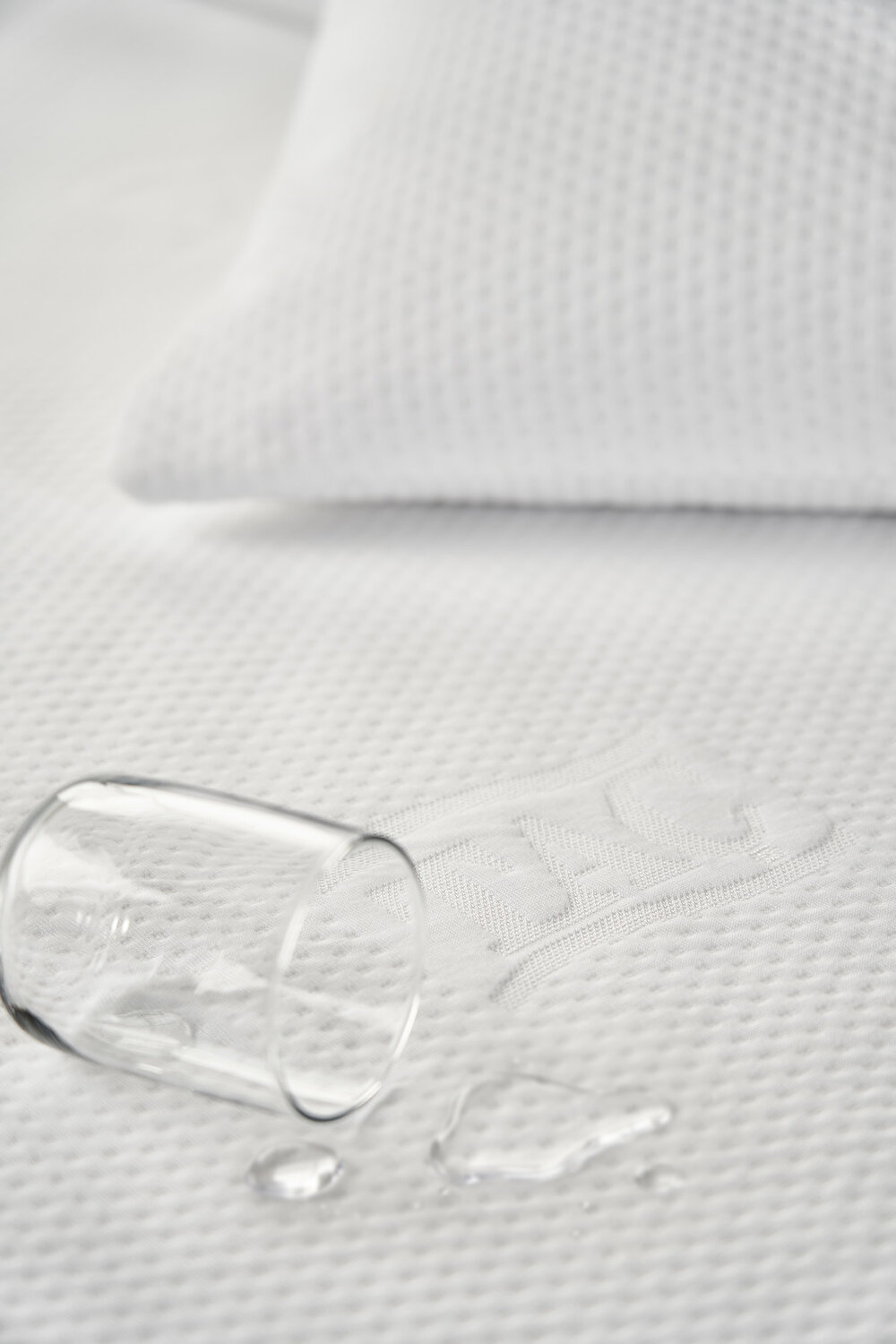 Taç Perfect Sıvı Geçirmez Fitted Alez