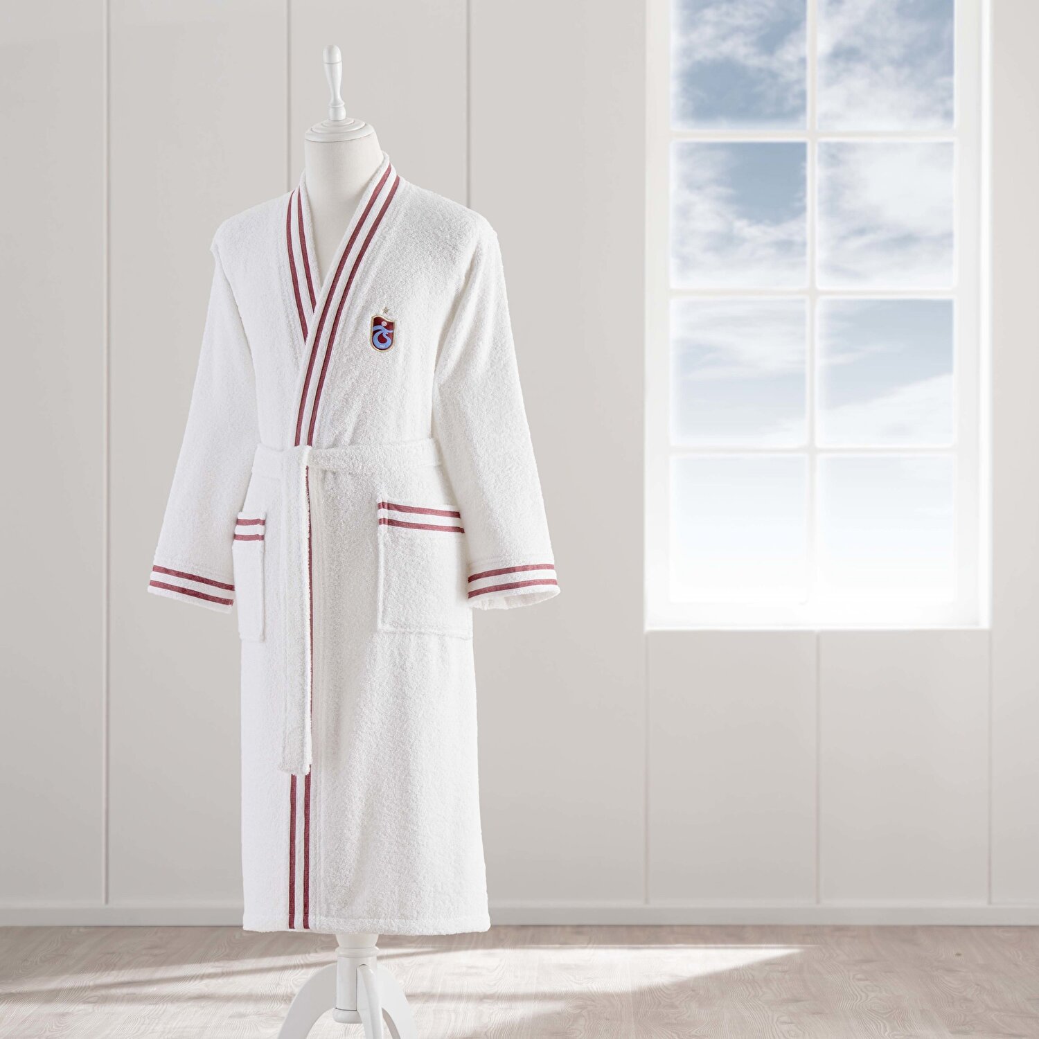 Taç Lisanslı Trabzonspor Bordo Mavi Pamuk L Yetişkin Bornoz Beyaz