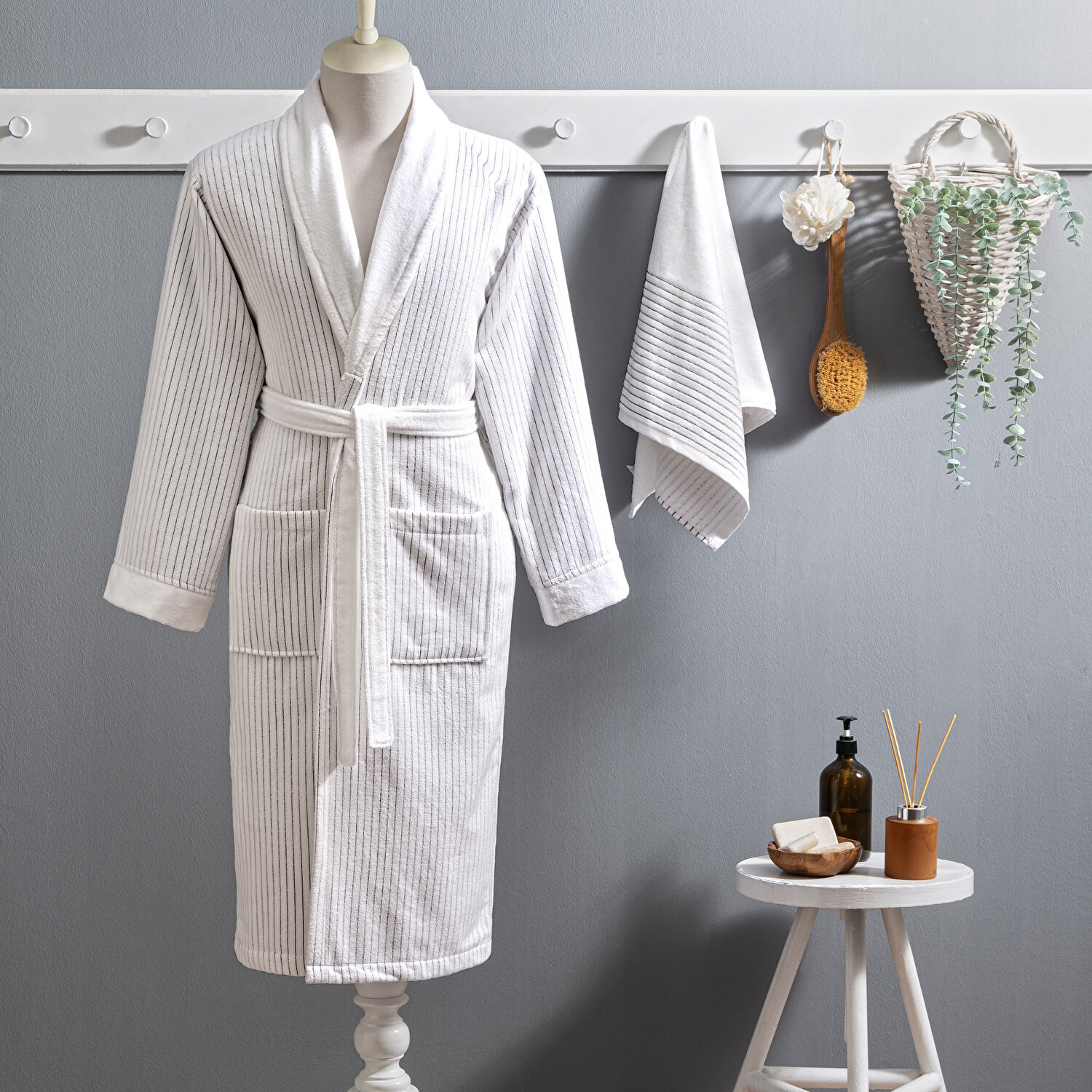 Taç Ritmo Pamuk L/XL Bornoz Set Beyaz