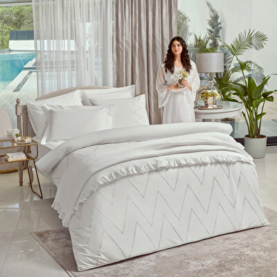 Taç Rosetta Yatak Örtülü Çift Kişilik Nevresim Seti Beyaz