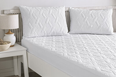 Taç Eco Care Sıvı Geçirmez 50x70 Yastık Alez Beyaz