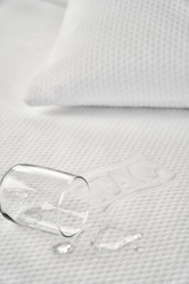 Taç Perfect Sıvı Geçirmez Fitted Alez